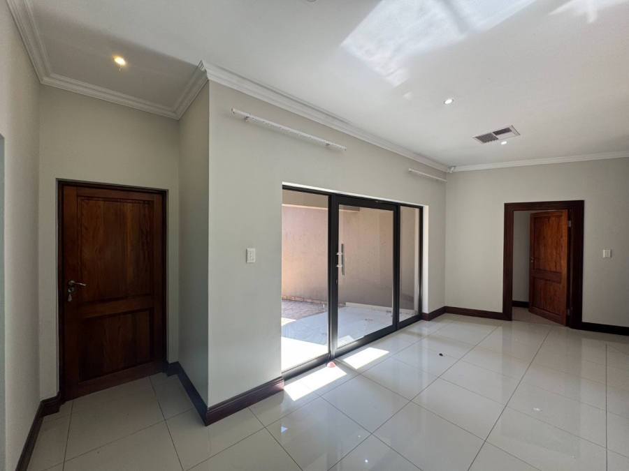 To Let 4 Bedroom Property for Rent in Pecanwood Estate North West